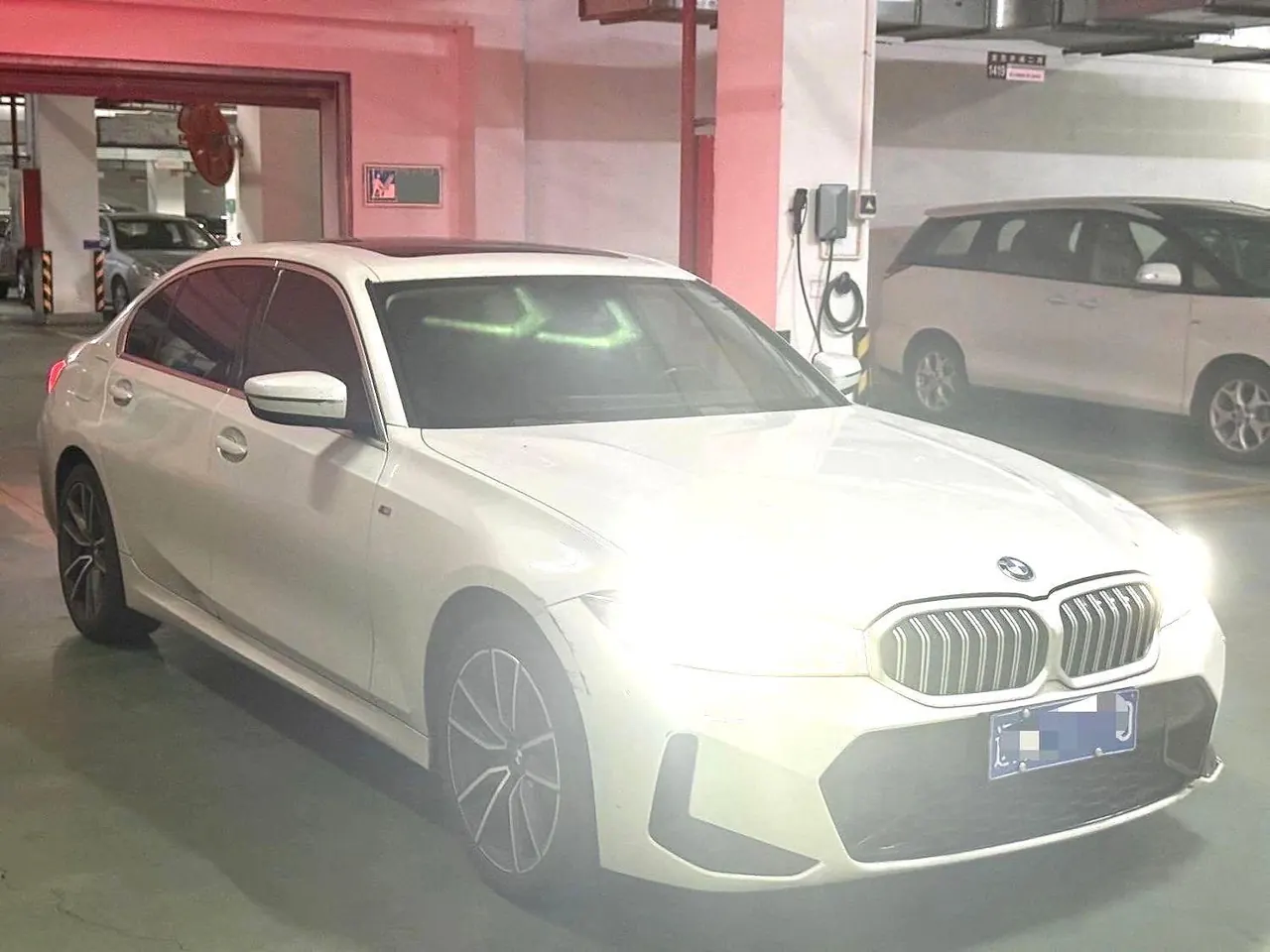 Open image lightbox: BMW 3 Series 2023 325Li 2.0T M Sports Suit Automatic Gear