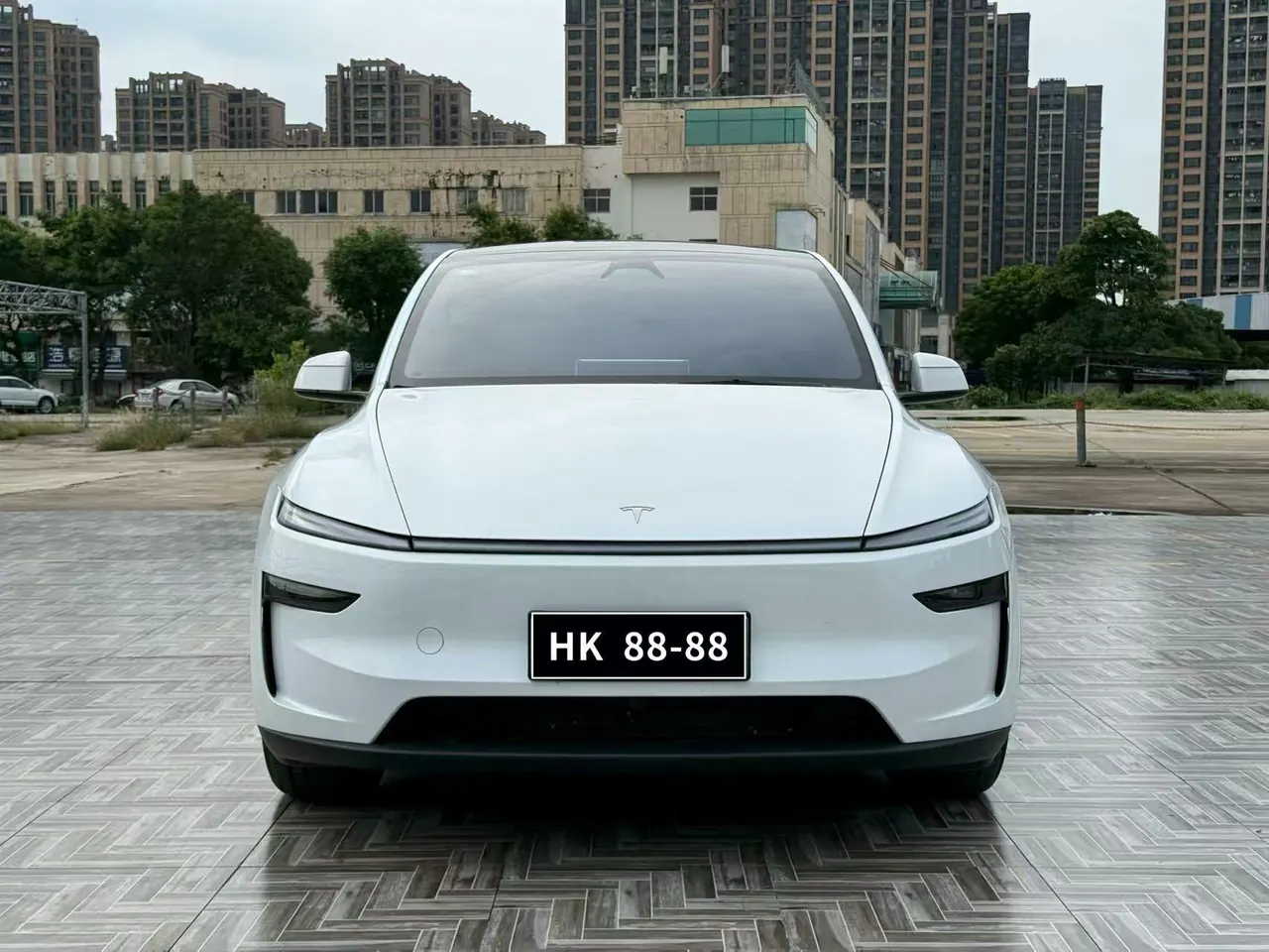 Tesla 2026 Model Y Rear-Wheel-Drive Automatic 3