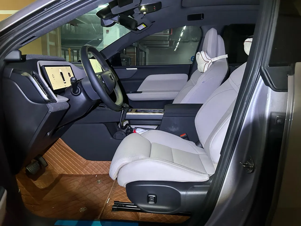 Volvo 2026 XC70 1.5T 4-wheel drive long endurance Plus automatic gear 3
