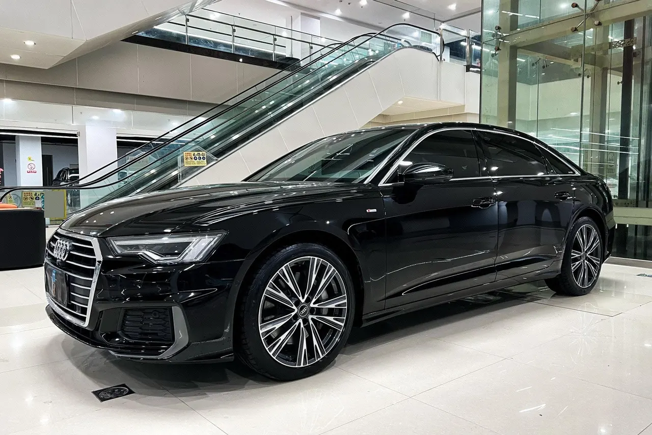 Open image lightbox: Audi 2022 A6L 48V 3.0TFSI 55TFSI Quattro enjoy dynamic automatic transmission