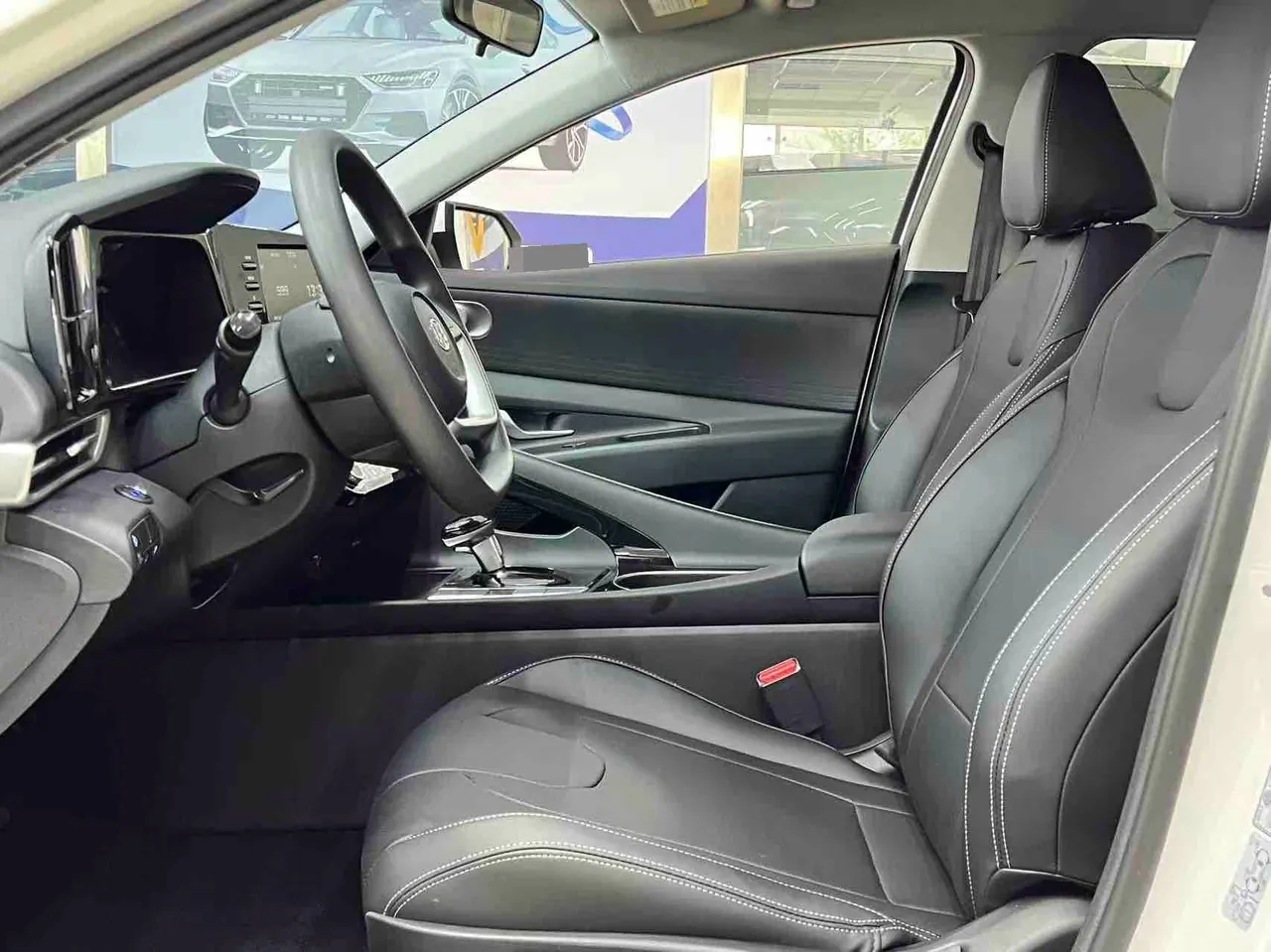 Hyundai 2023 Elantra -3-compartment 1.5 Stepless GLS Leading Edition Automatic Gear 12