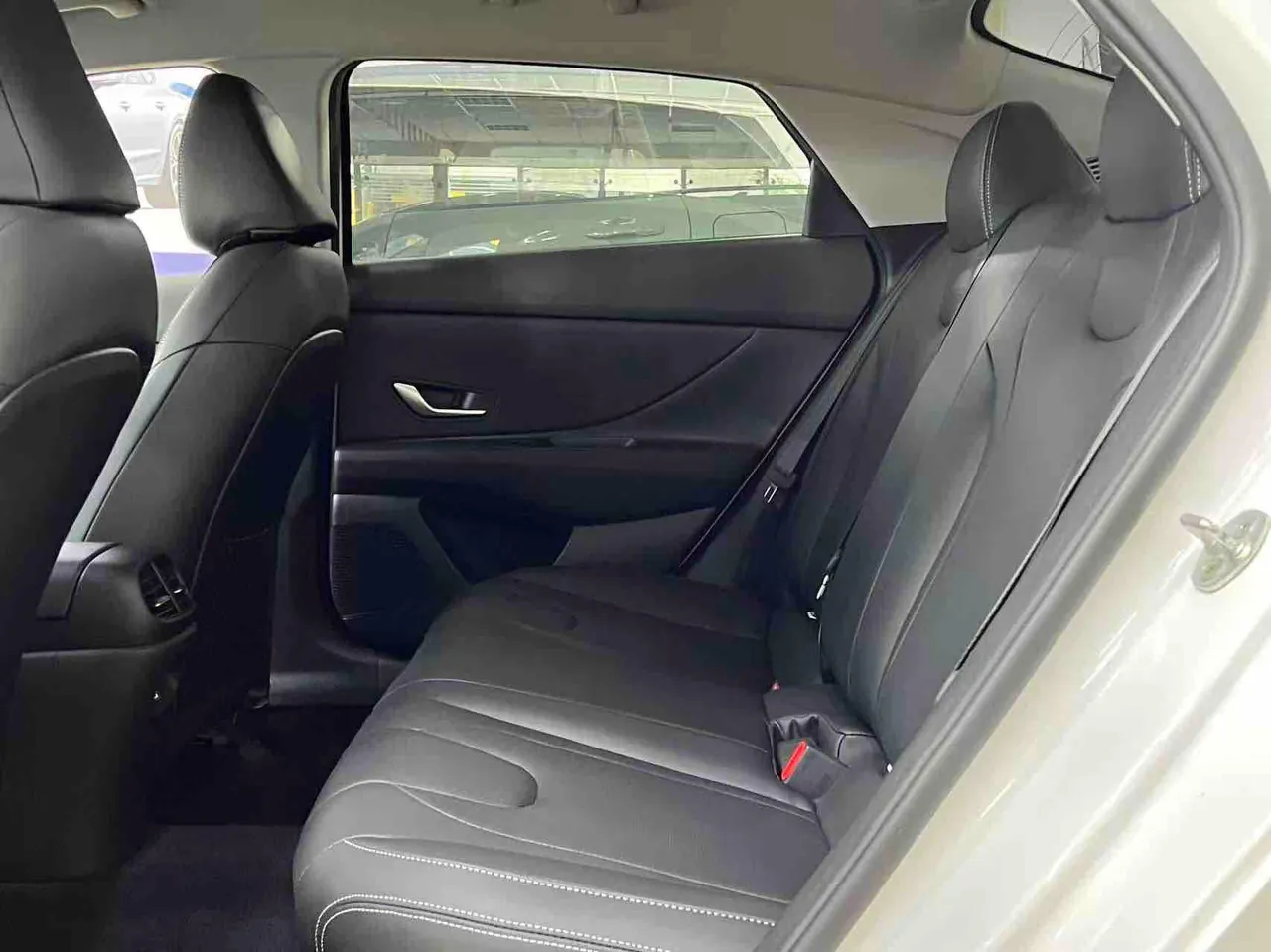 Hyundai 2023 Elantra -3-compartment 1.5 Stepless GLS Leading Edition Automatic Gear 14