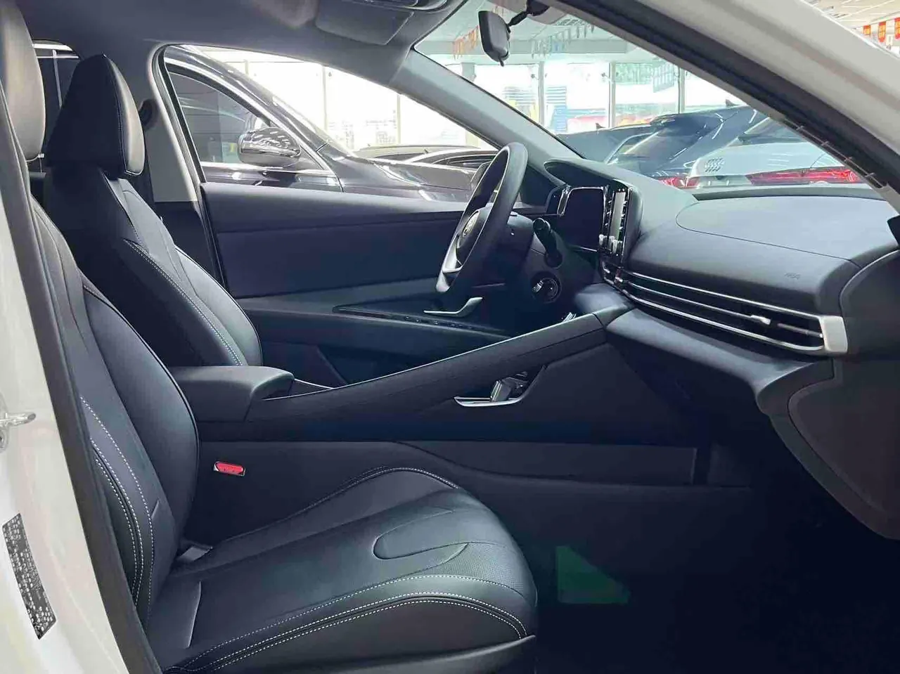 Hyundai 2023 Elantra -3-compartment 1.5 Stepless GLS Leading Edition Automatic Gear 15