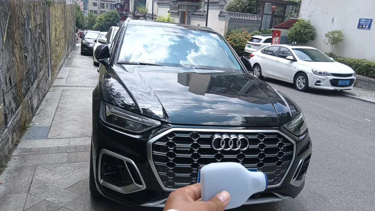 Audi 2022 Q5L 2.0TFSI 40TFSI Deluxe Elegant Automatic 2