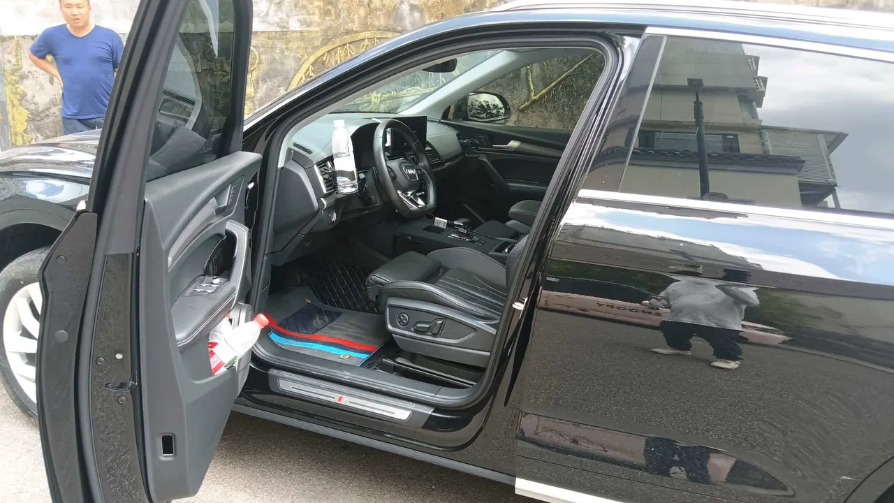 Audi 2022 Q5L 2.0TFSI 40TFSI Deluxe Elegant Automatic 3