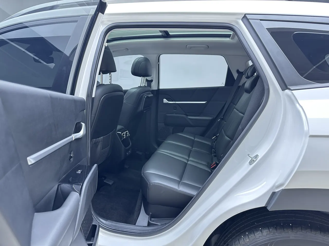 Hyundai 2023 MUFASA (Mu Sa) 2.0 LUX Premium Edition Automatic Gear 5