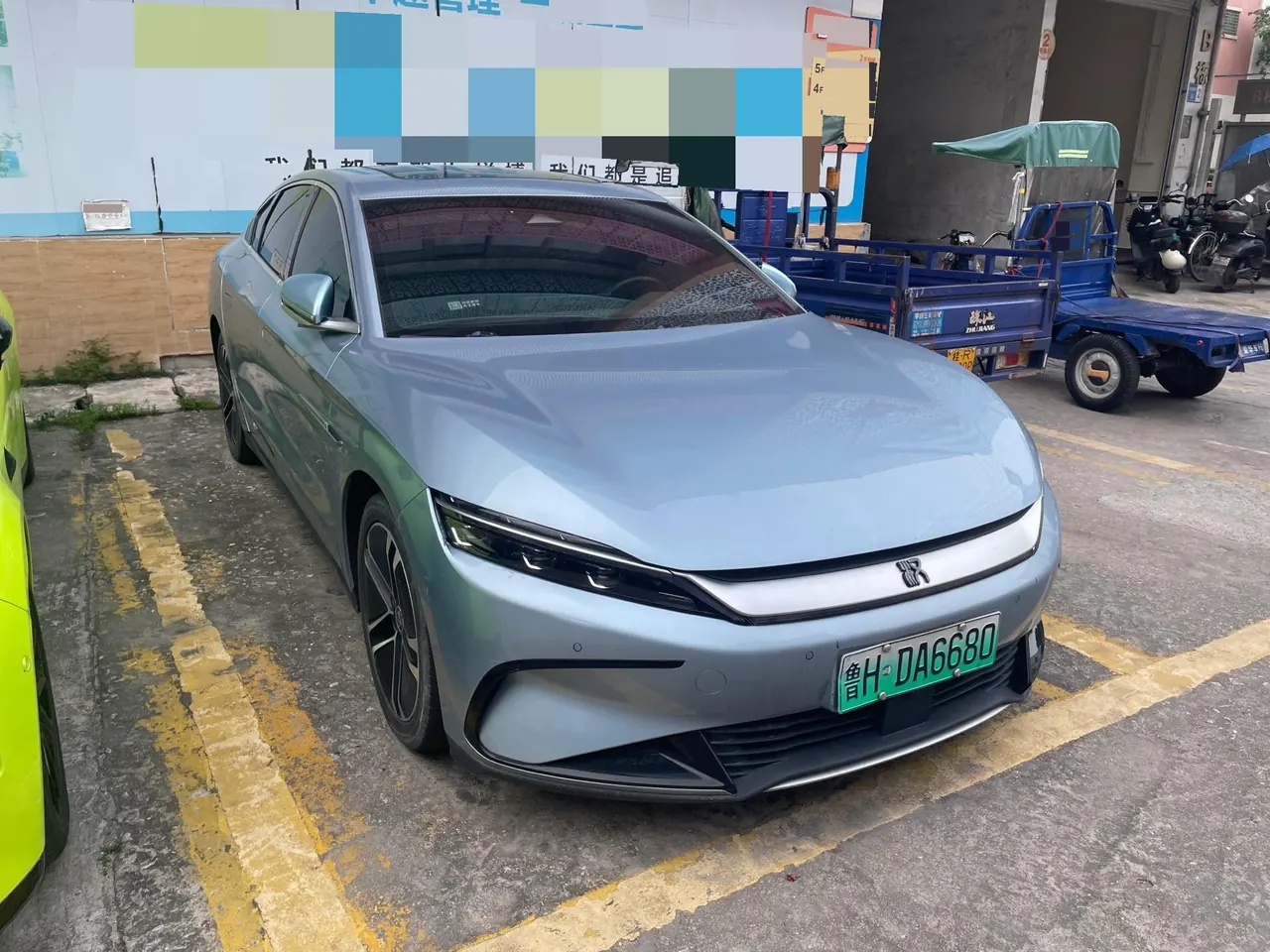 BYD 2023 Han EV 605KM Champion Edition Precursor Honorable Automatic Gear 2