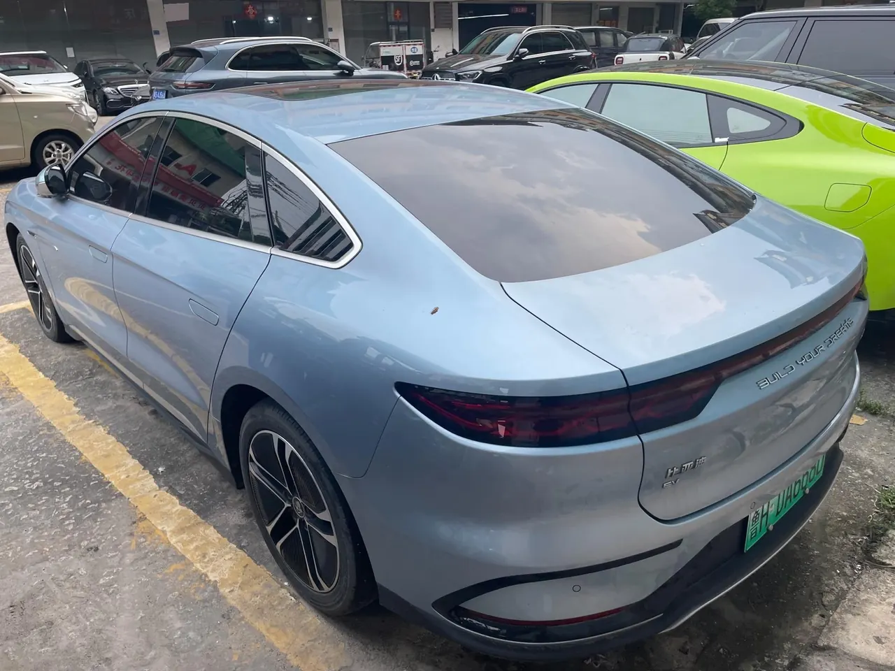 BYD 2023 Han EV 605KM Champion Edition Precursor Honorable Automatic Gear 4
