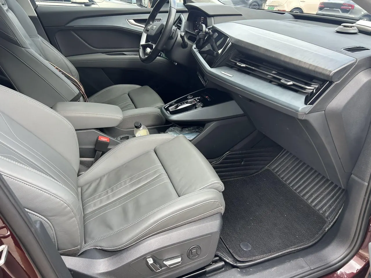 Audi 2022 Q5 e-tron 40-star royal suit automatic gear 4