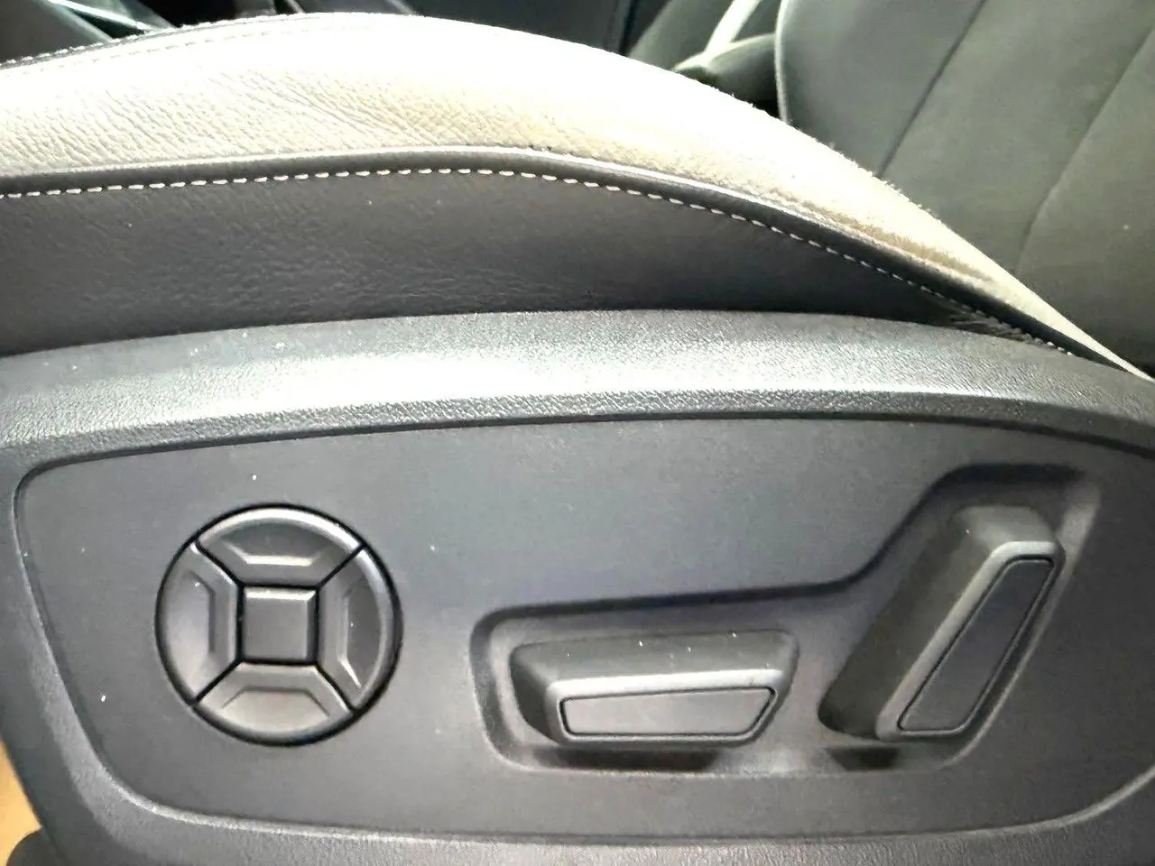 Audi 2022 Q3 1.4TFSI 35TFSI Fashion Dynamic Automatic 3