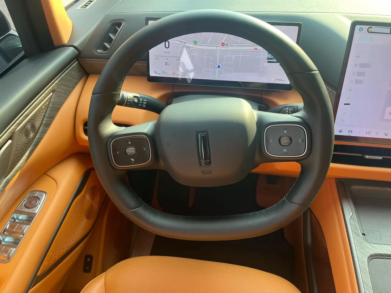 WEY 2025 VV7 Hi4 1.5T Four-Wheel-Drive Automatic Model 5