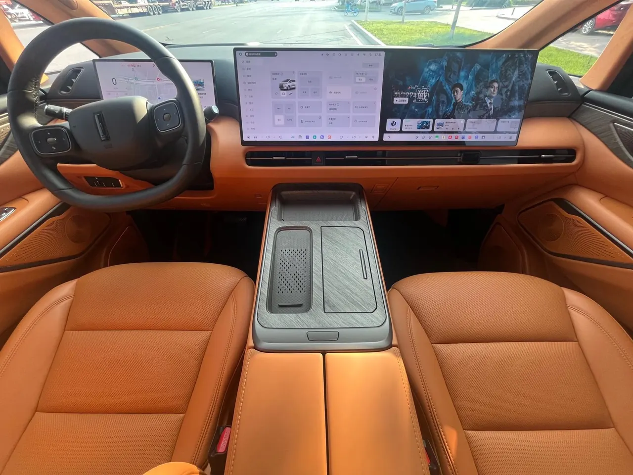 WEY 2025 VV7 Hi4 1.5T Four-Wheel-Drive Automatic Model 6
