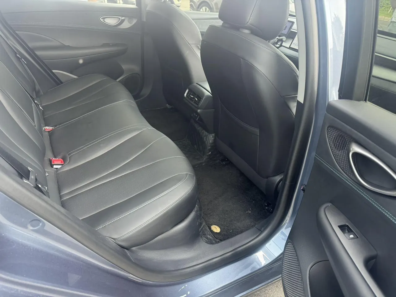 BYD 2025 seals 05 DM-i 1.5 stepless smart driving version 120KM flagship automatic gear 5