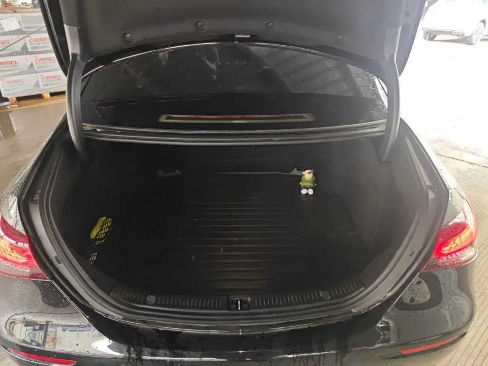 Mercedes Benz E Class 2022 E 300 L 2.0T Luxury (Change 2) Automatic Gear 6