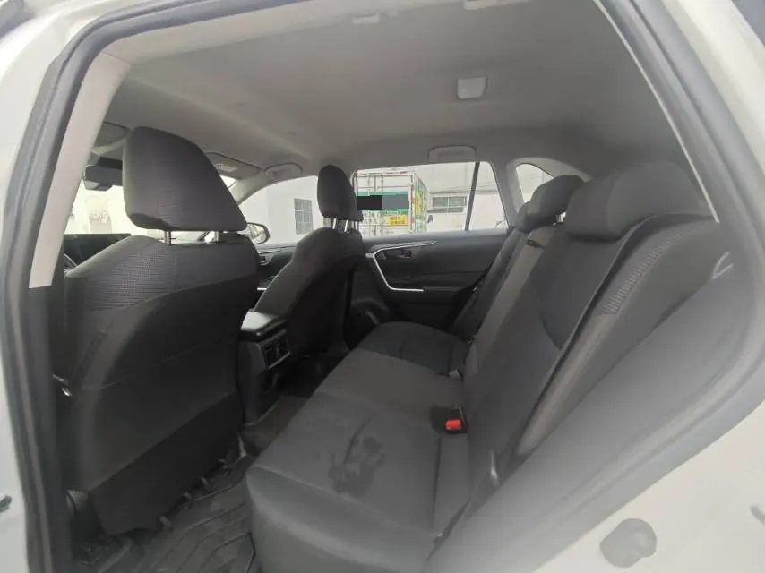 Toyota 2023 RAV4 Rongbo 2.0 Stepless Two-Drive City Edition Automatic Gear 5