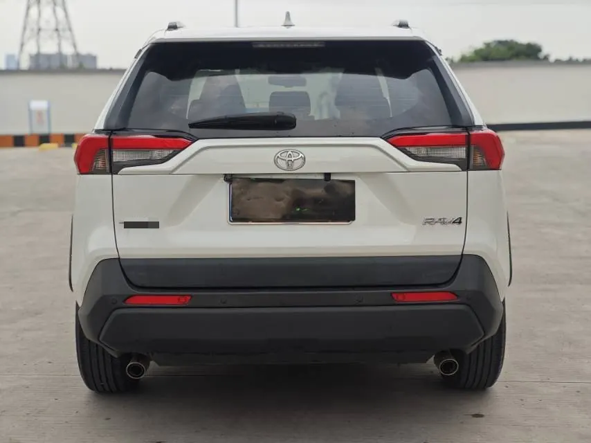 Toyota 2023 RAV4 Rongbo 2.0 Stepless Two-Drive City Edition Automatic Gear 8