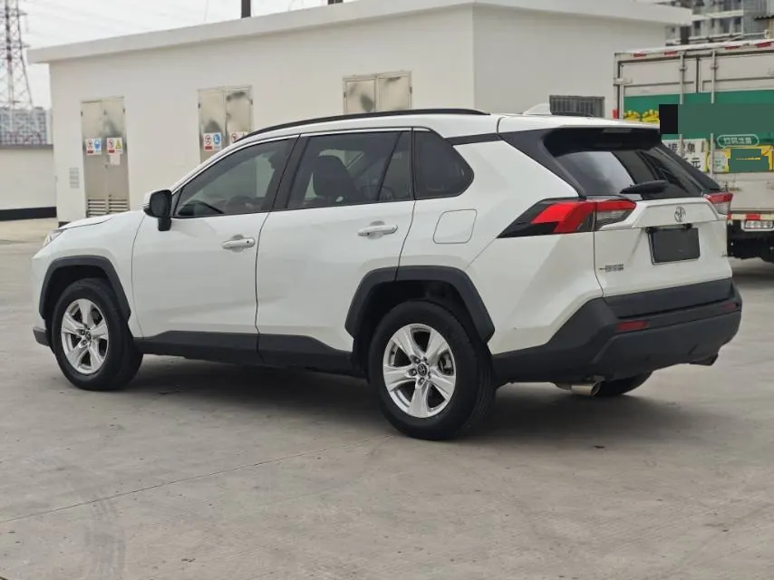 Toyota 2023 RAV4 Rongbo 2.0 Stepless Two-Drive City Edition Automatic Gear 9