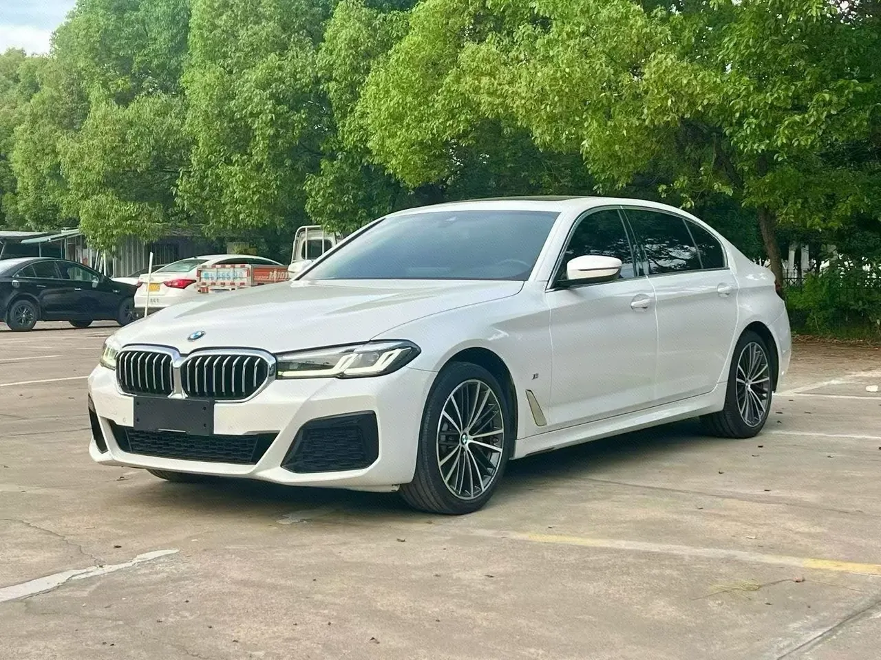 Open image lightbox: BMW 5 Series 2022 530Li 2.0T Leading M Sports Suit (Change 2) Automatic Gear