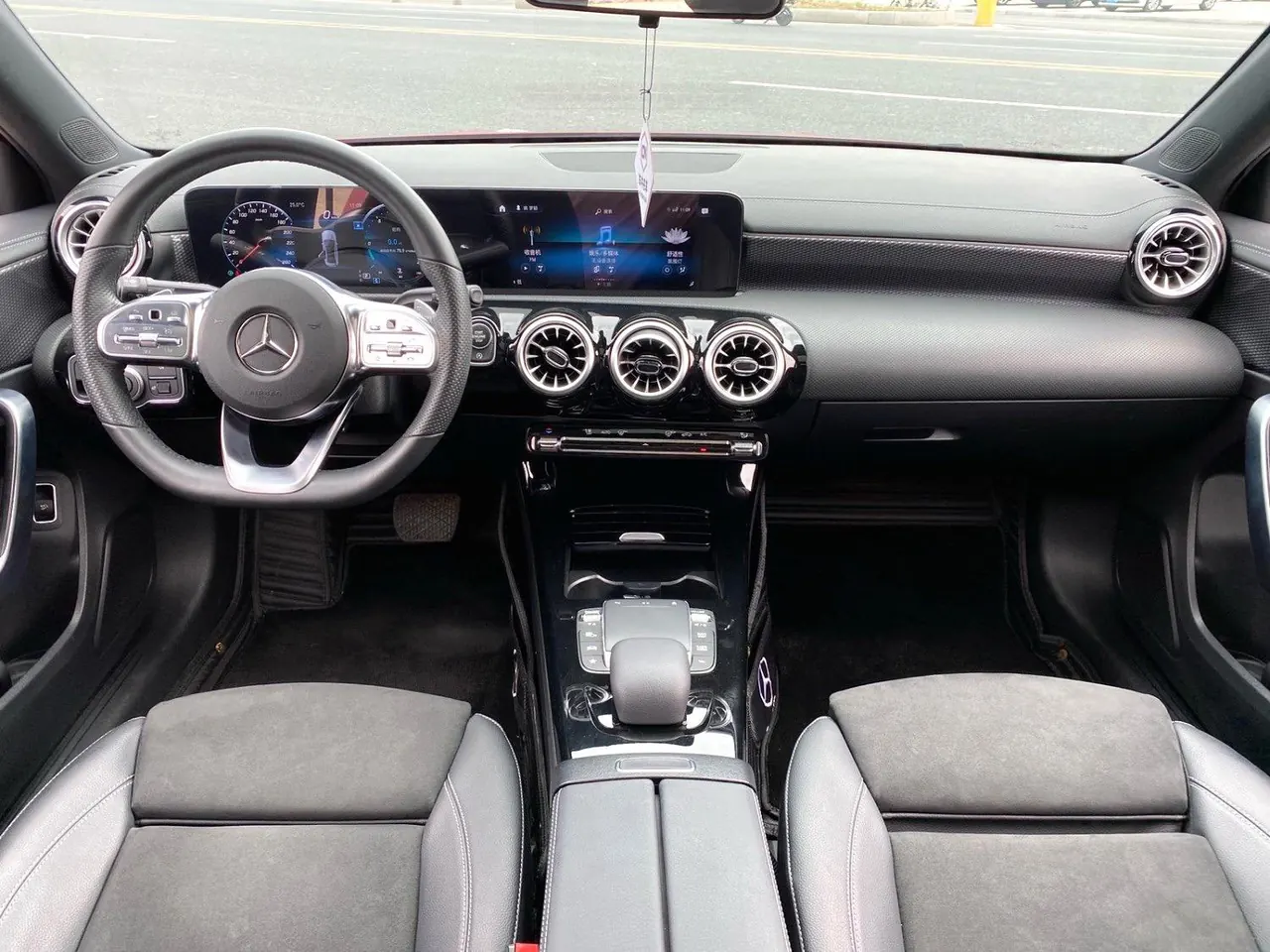 Mercedes Benz Class A 2022 A 200 L 1.3T Fashion (Change 2) Automatic Gear 7