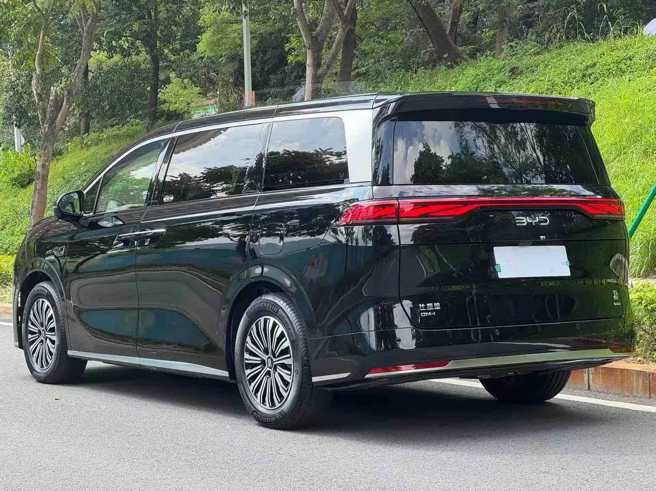 BYD 2025 summer DM-i 1.5T stepless 180km Exceed automatic gear 4