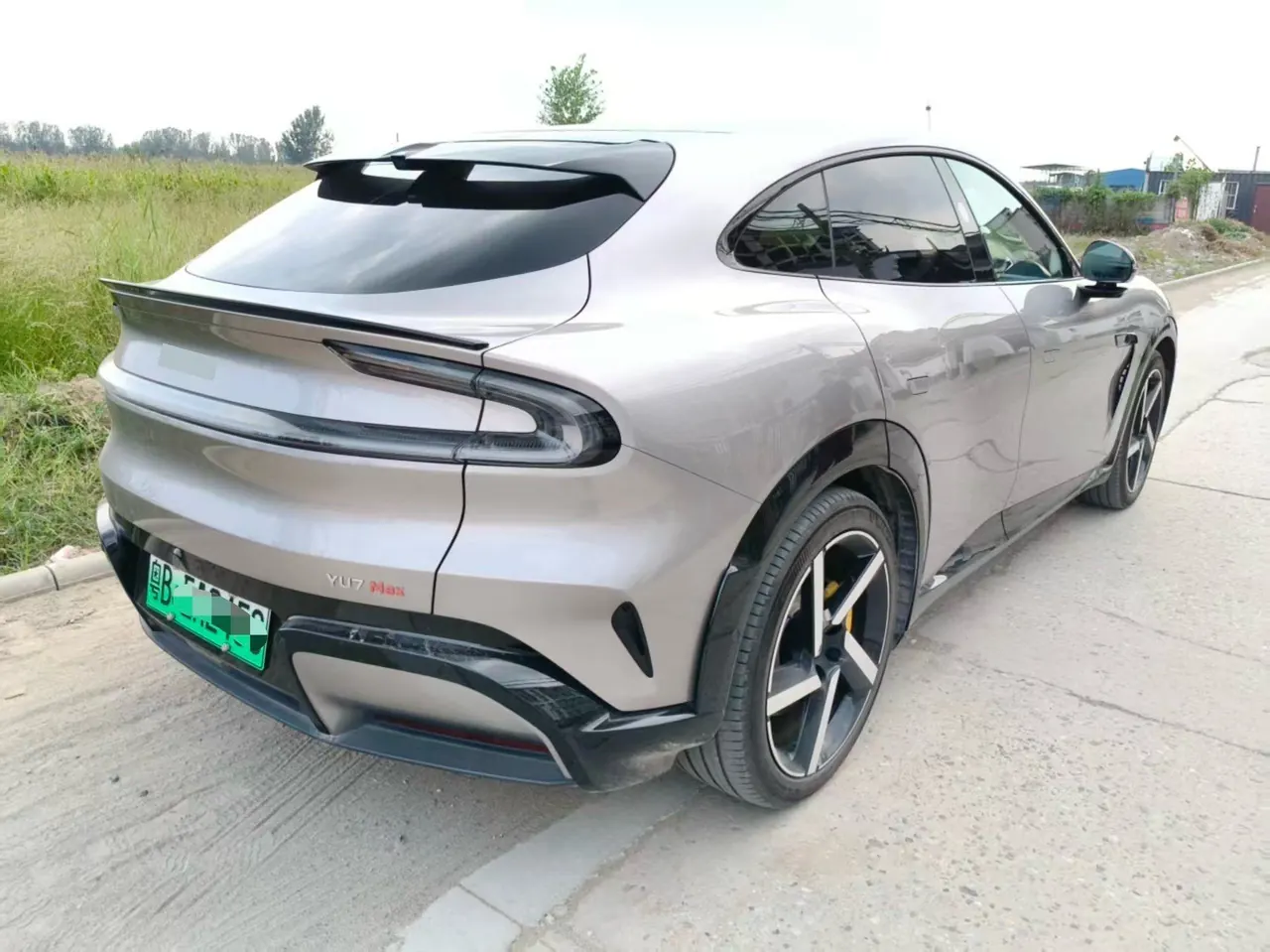 MI 2025 YU7 Long Endurance High Performance Four-wheel Drive Max Edition Automatic Gear 3