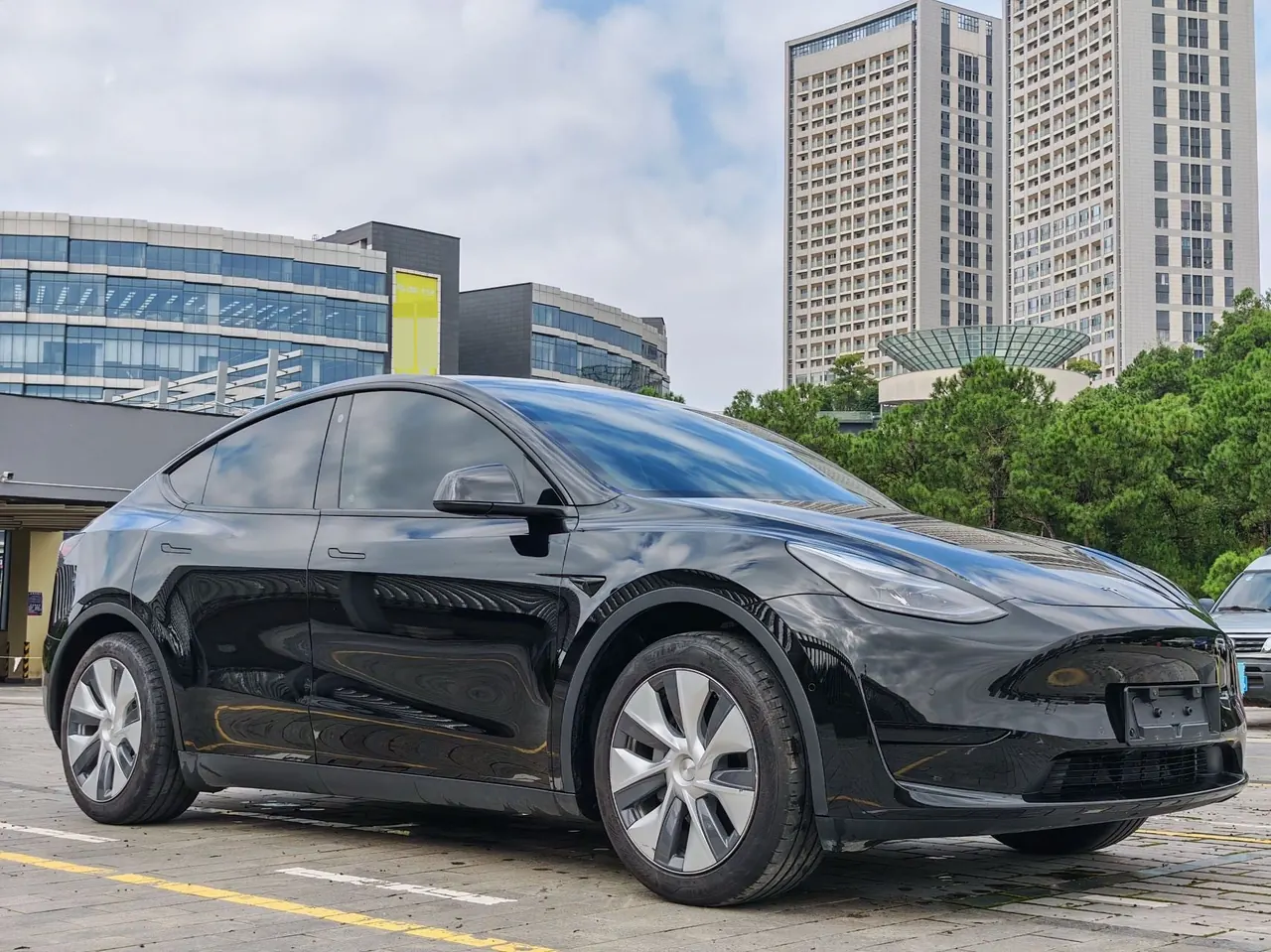 Tesla 2022 Model Y rear-wheel drive version (facelift) automatic gear 4