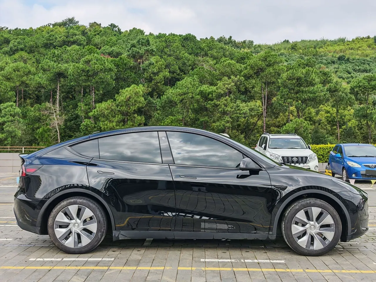 Tesla 2022 Model Y rear-wheel drive version (facelift) automatic gear 5