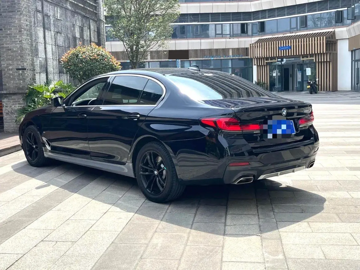 BMW 5 Series 2022 525Li 2.0T M Sports Suit (Change 2) Automatic Gear 9