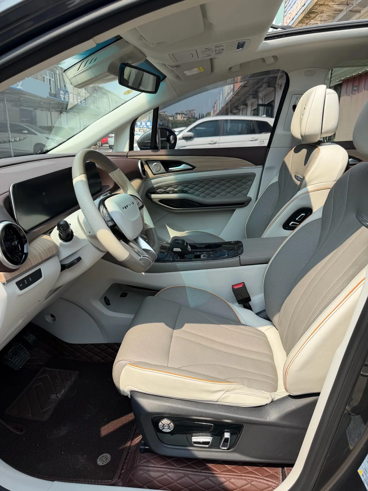 The popular 2022 yacht 1.5T moon version automatic gear 5