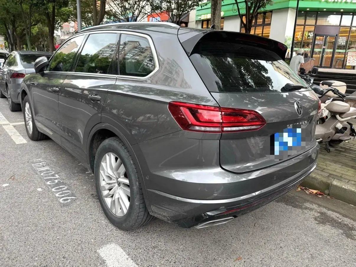 Volkswagen Touareg (Imported) 2022 Touareg 2.0TSI Sharp Edition Automatic Gear 5
