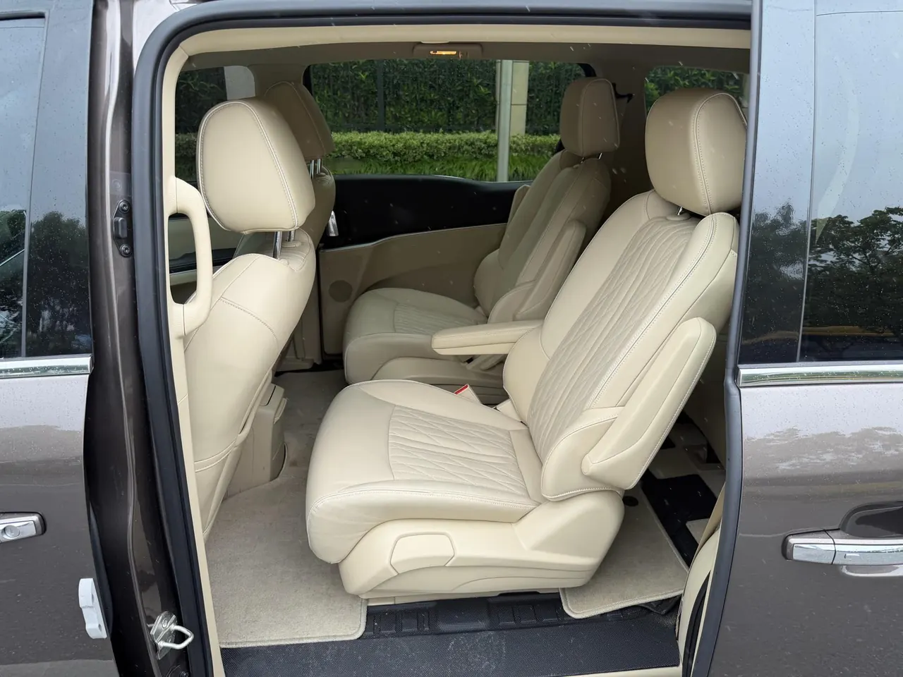 Buick 2023 GL8 Land Business Class 48V 2.0T 652T Luxury Automatic Gear 6