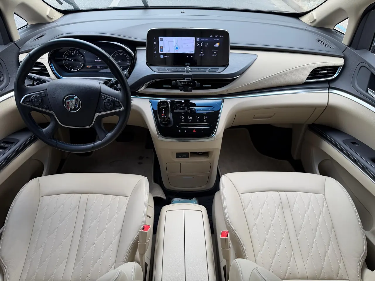 Buick 2023 GL8 Land Business Class 48V 2.0T 652T Luxury Automatic Gear 7