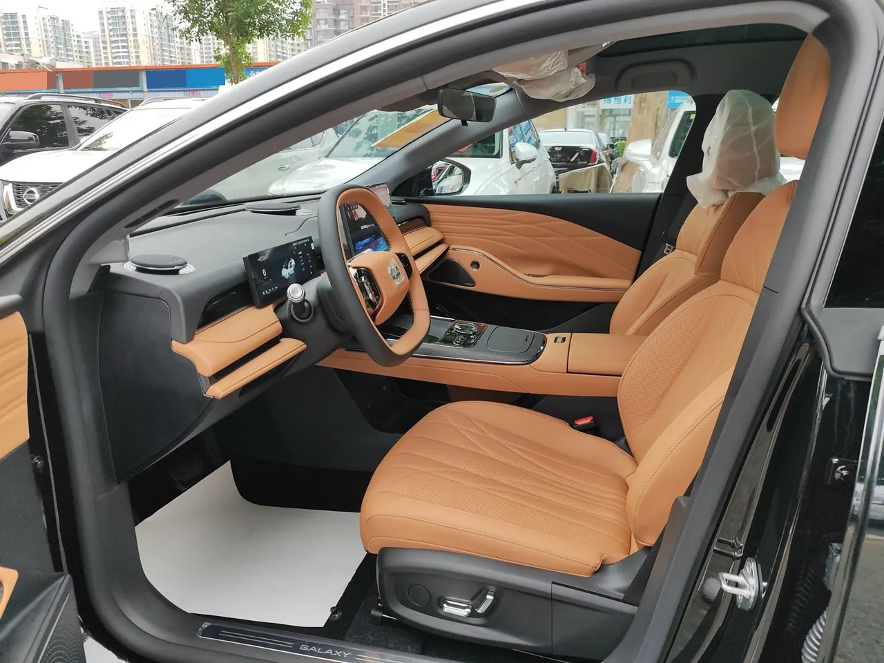 Geely Galaxy 2025 Xingyao 8 EM-i 1.5 130km Premium Edition Automatic Gear 4