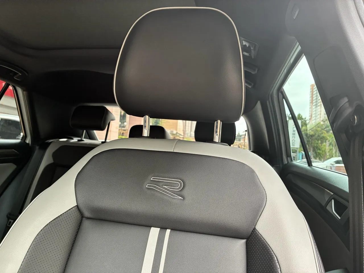 Volkswagen 2023 Tange 1.5TSI 300TSI Two-Drive Chen Guang Edition Automatic Gear 11