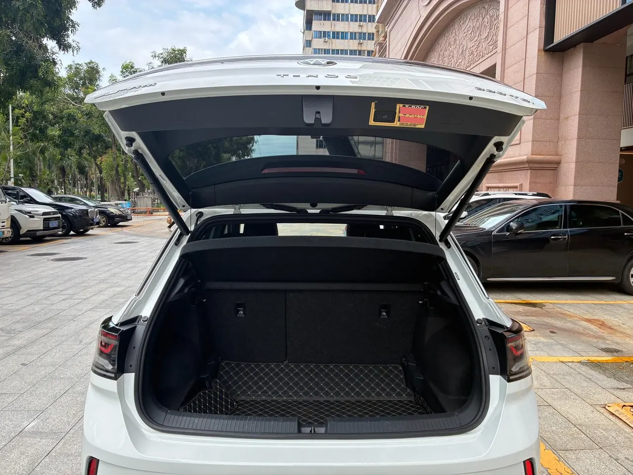 Volkswagen 2023 Tange 1.5TSI 300TSI Two-Drive Chen Guang Edition Automatic Gear 13