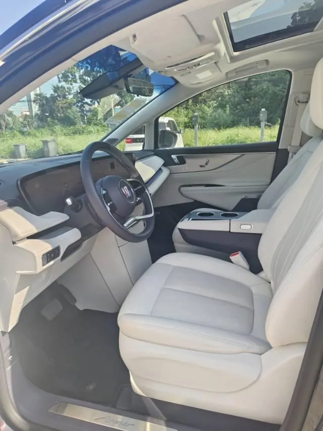 Buick 2026 GL8 Lu Zun PHEV 1.5T Luxury Edition Automatic Gear 6