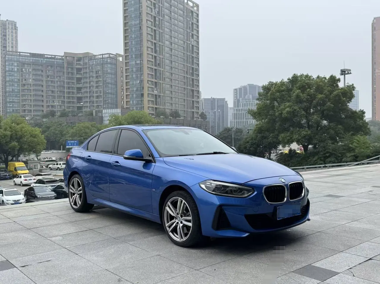 Open image lightbox: BMW 1 Series 2020 125i 2.0T Leading M Sports Suit Automatic Gear