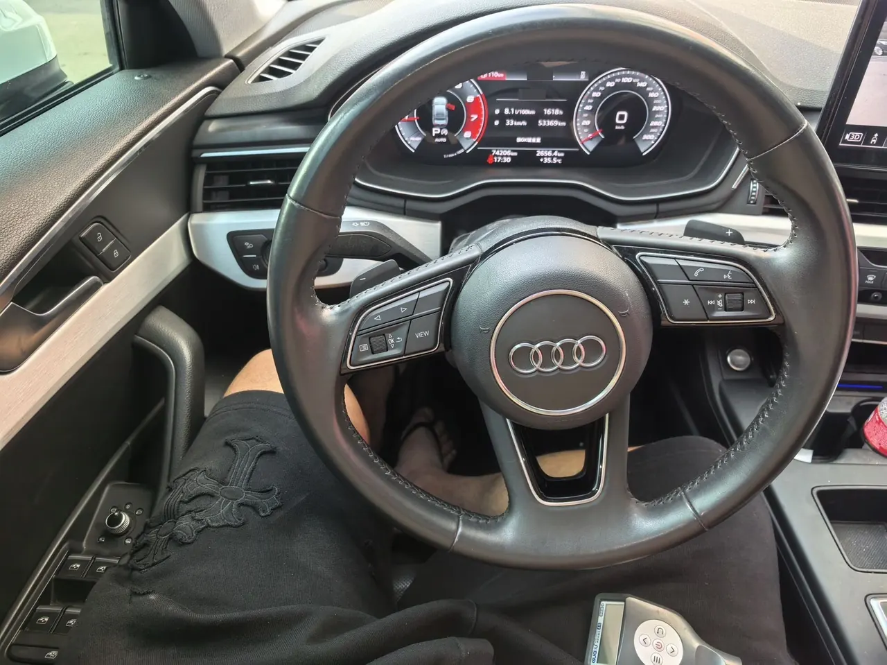 Audi 2020 A4L 2.0TFSI 40TFSI Fashion Dynamic Automatic 3