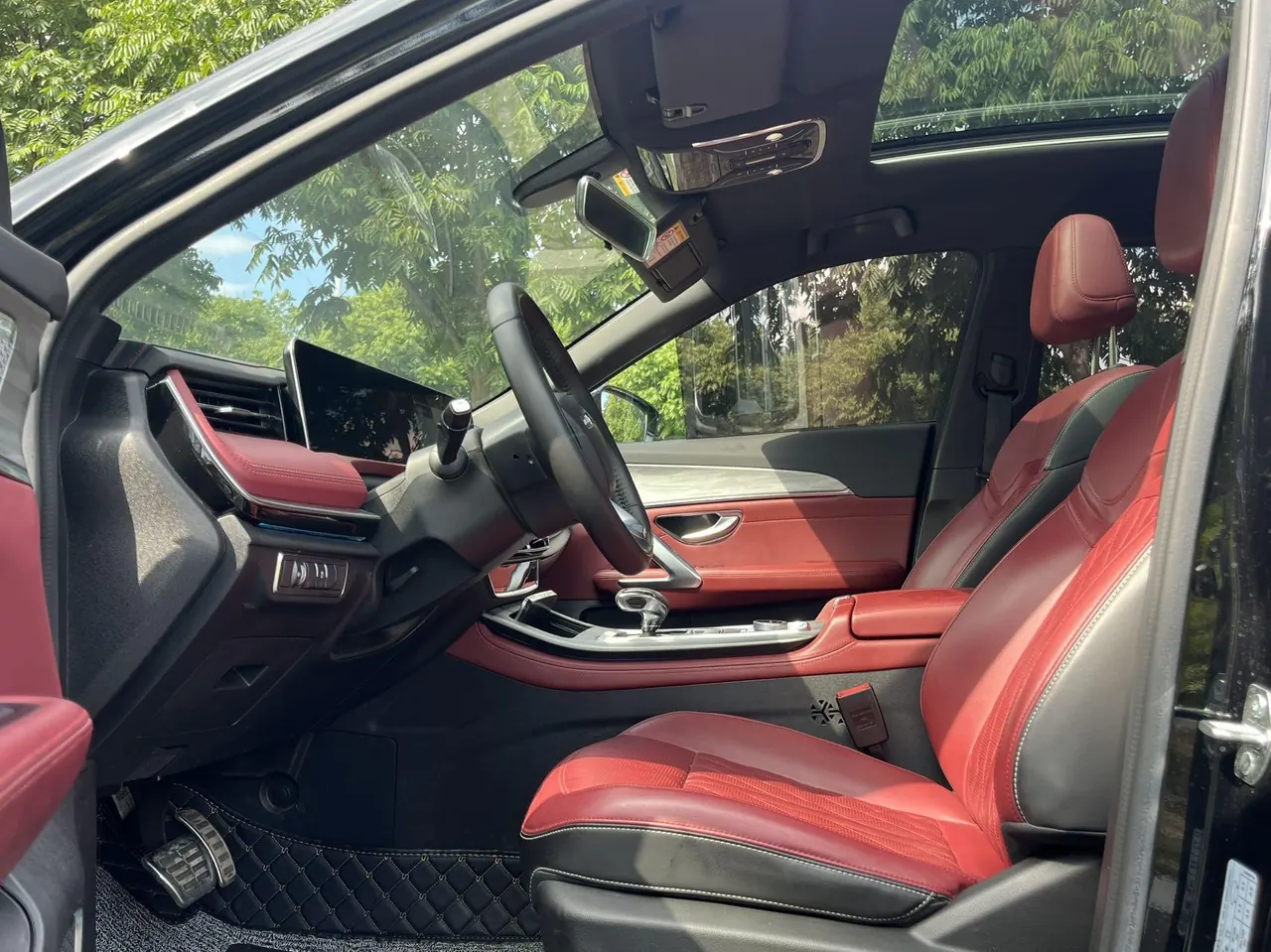 Jetour 2023 X70 PLUS 1.5T Brave PLUS5 Automatic Gear 4