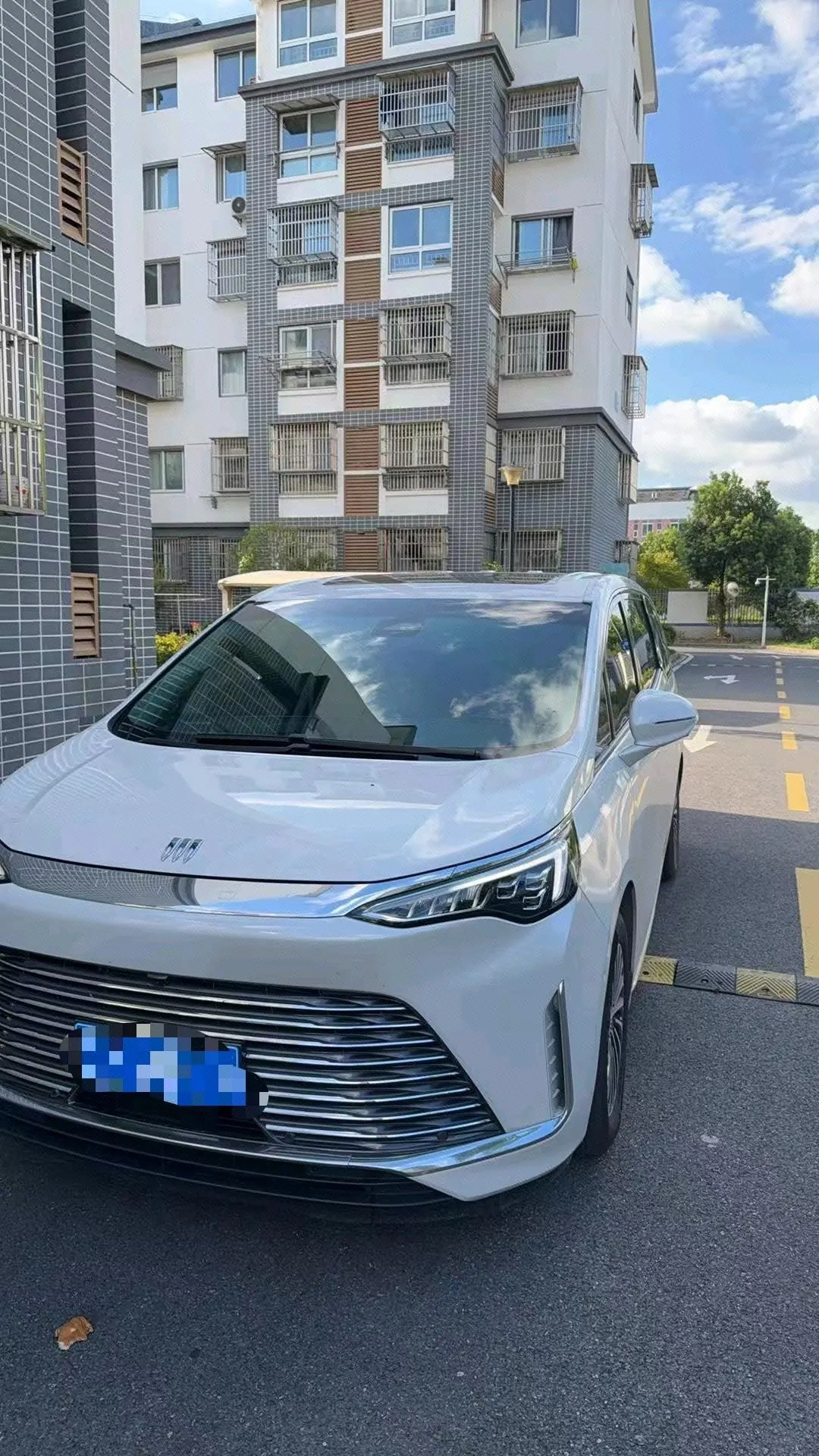 Open image lightbox: Buick 2023 Century 48V 2.0T Enjoy 7-seat Automatic