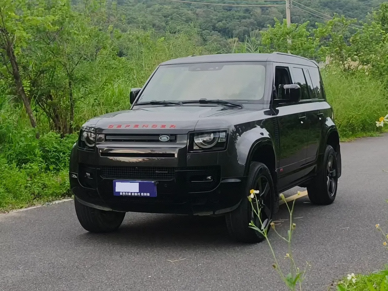 Open image lightbox: Land Rover Guard (Imported) 2023 Guard 110 48V 3.0T P400 X-DYNAMIC HSE (Modified) Automatic Gear