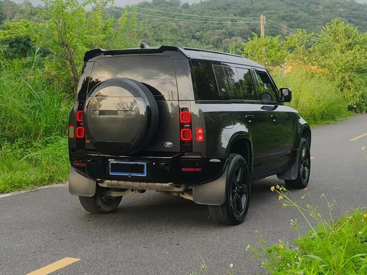 Land Rover Guard (Imported) 2023 Guard 110 48V 3.0T P400 X-DYNAMIC HSE (Modified) Automatic Gear 9