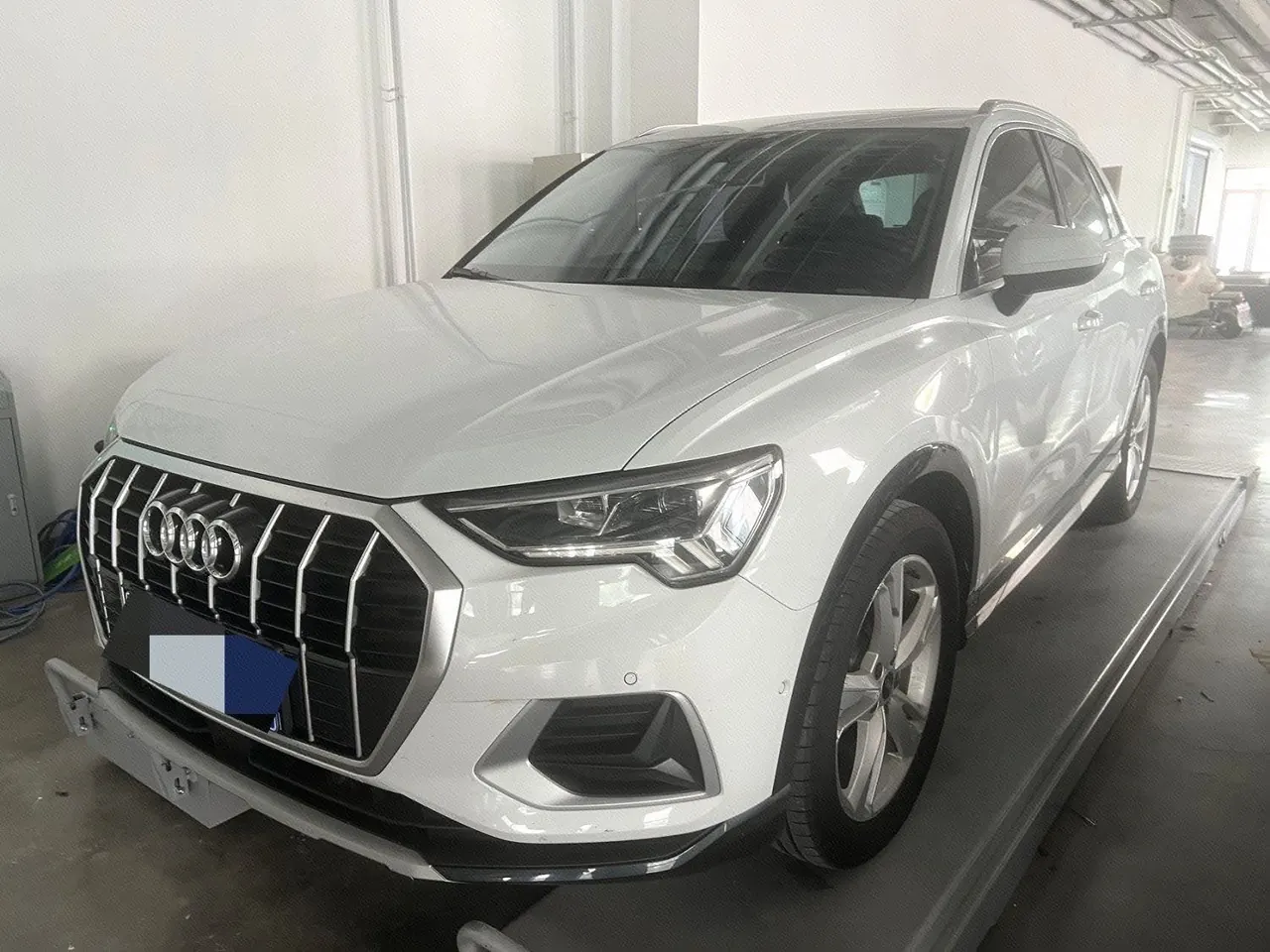 Open image lightbox: Audi 2023 Q3 1.4TFSI 35TFSI Fashion Dynamic Automatic