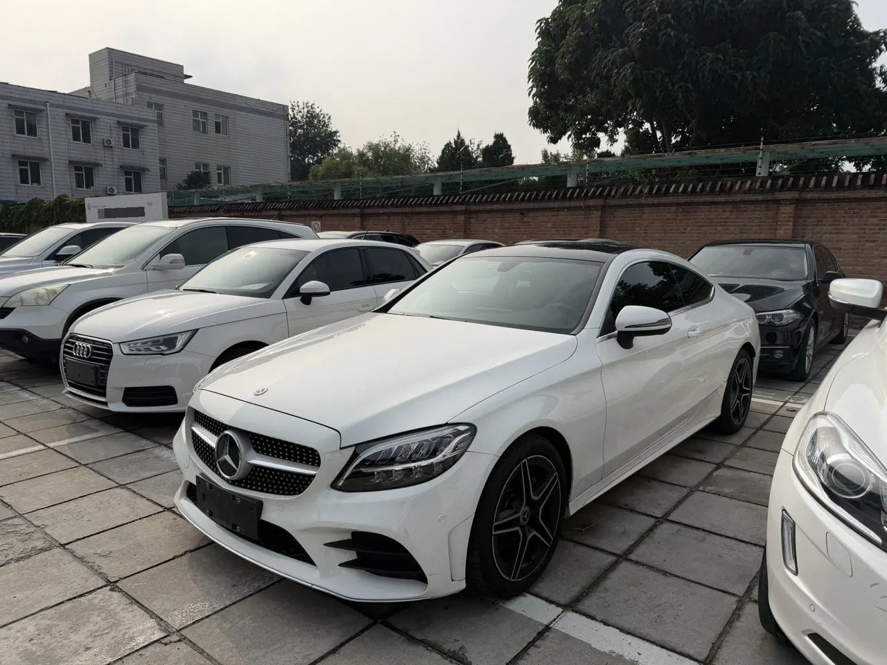 打开图片灯箱:Mercedes Benz Class C (Imported) 2020 C 200 Coupe 1.5T Automatic Gear