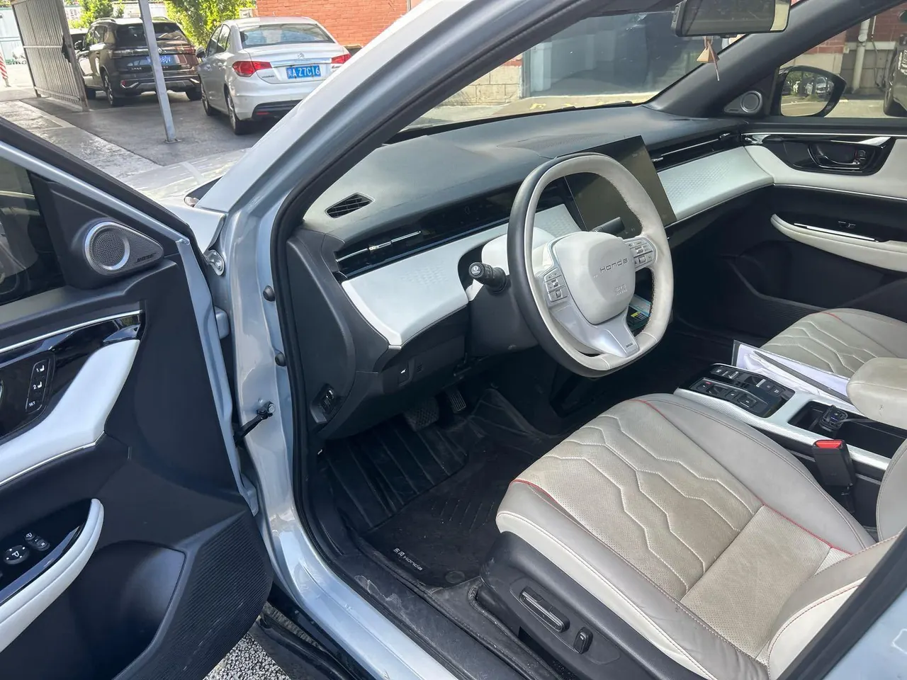 Honda 2024 Hunting Light e:NS2 Automatic Gear 2