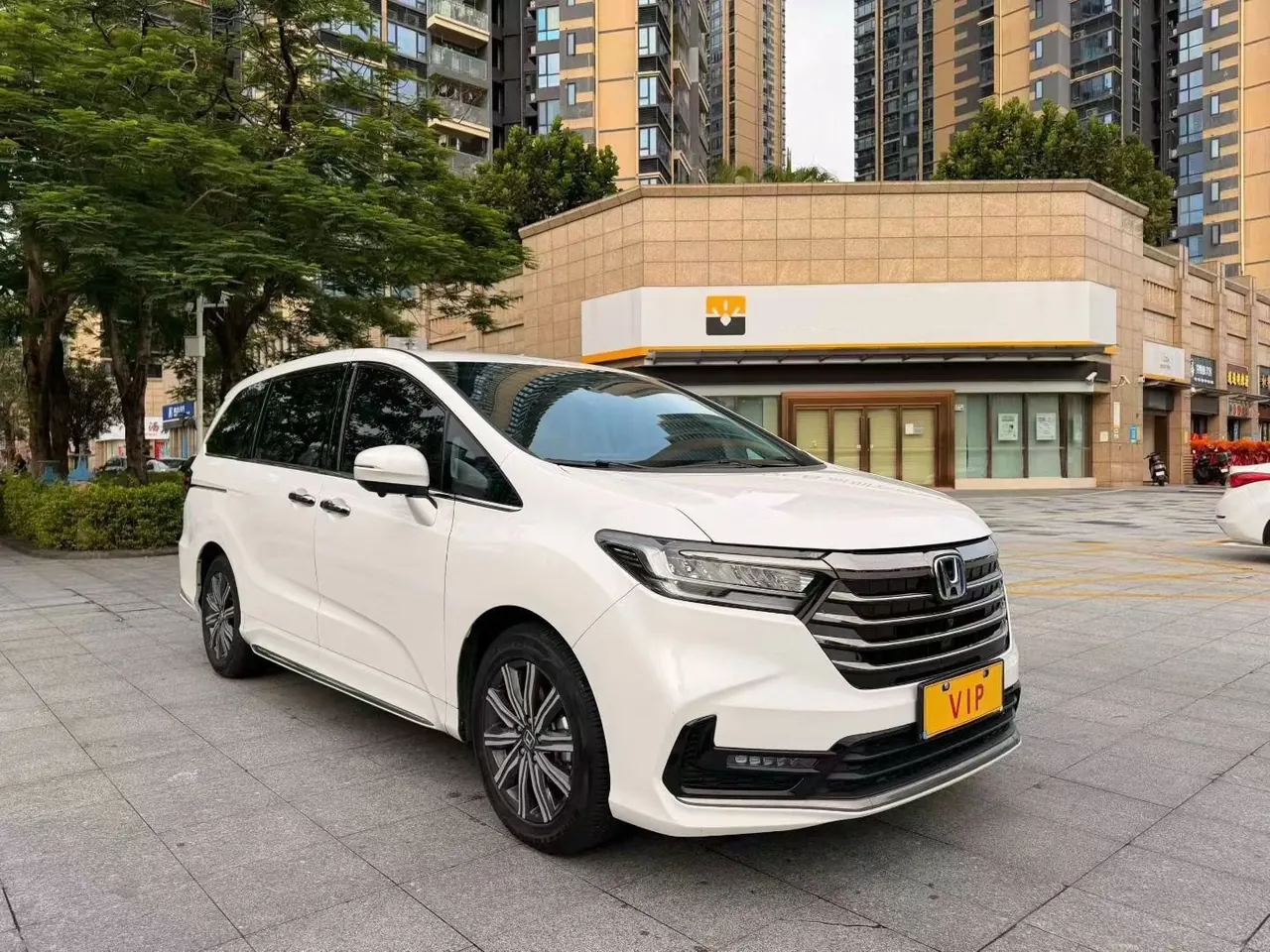 Honda 2024 Odyssey Hybrid 2.0 Stepless Sharp and Pleasant Edition Automatic Gear 3