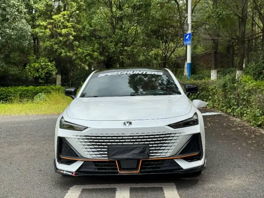 ChangAn 2023 UNI-V 1.5T Sports Edition Automatic 3