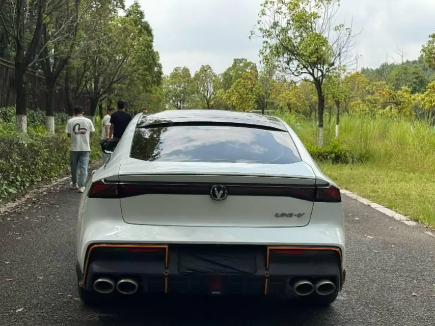ChangAn 2023 UNI-V 1.5T Sports Edition Automatic 8