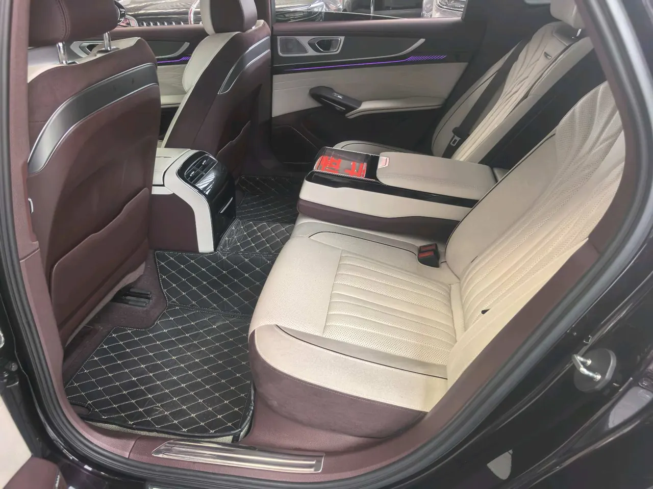 HongQi 2024 H9 48V 2.0T Flag Enjoy Private Fashion Edition Automatic Gear 6