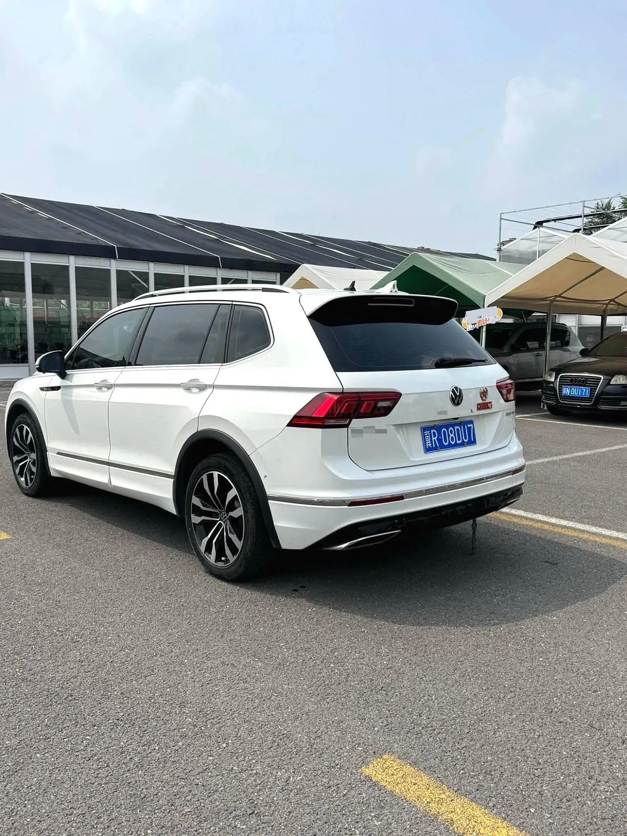 Volkswagen 2021 Tiguan L R-Line 2.0TSI 330TSI Two-Drive Overdrive Automatic Gear 5